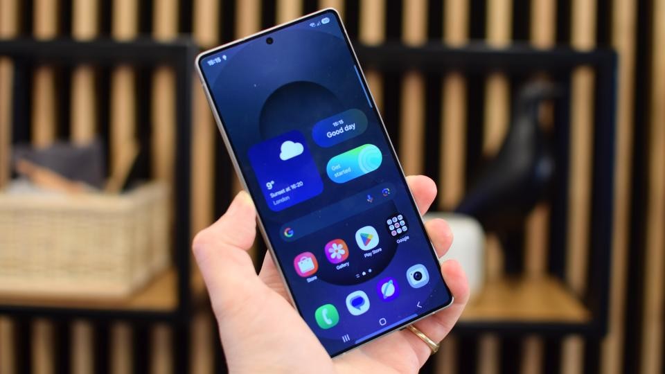سود سامسونگ در فصل اول ۲۰۲۵ افزایش یافت؛ اما بخش تراشه همچنان با چالشها روبروست - Samsung Galaxy S25